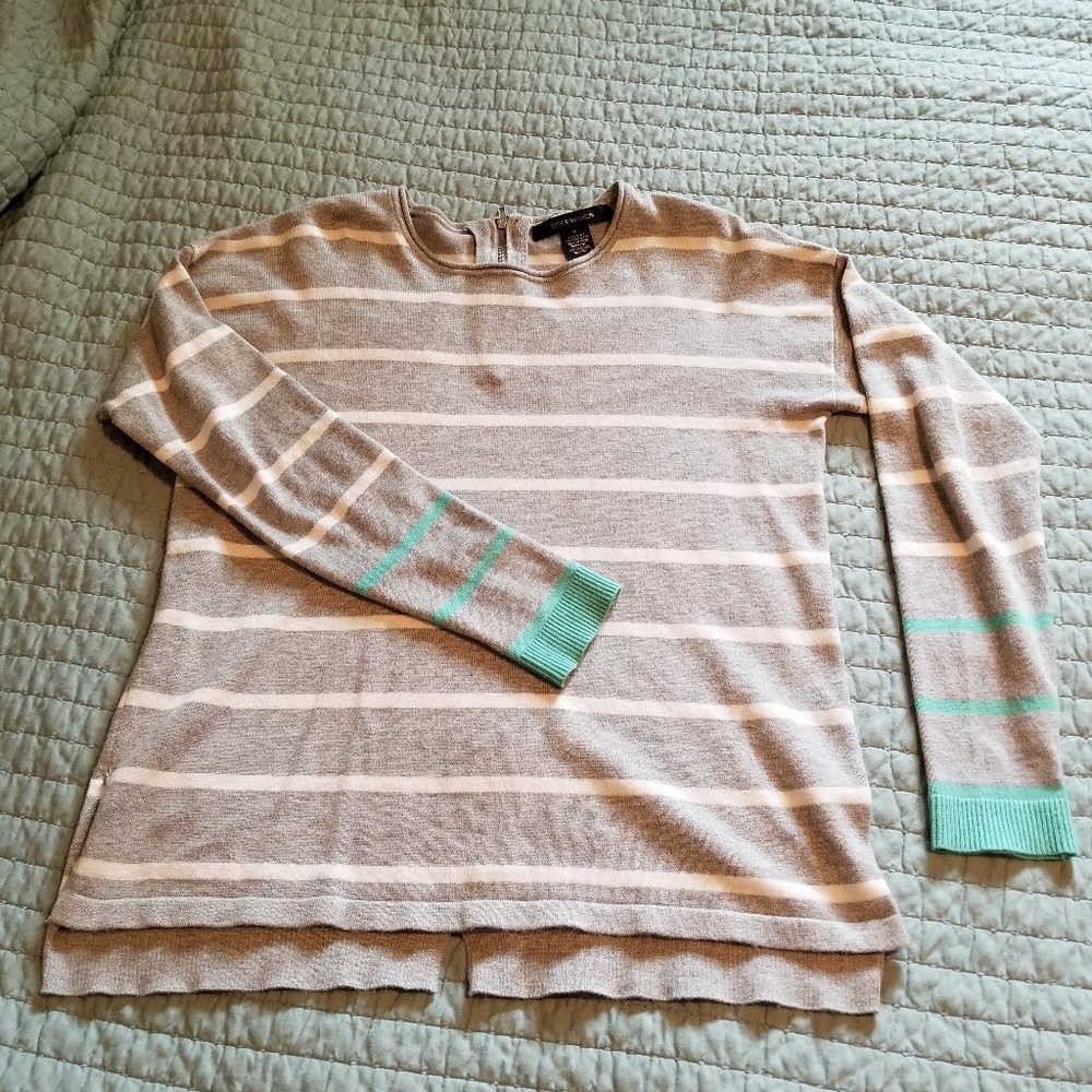 Ladies' sweater